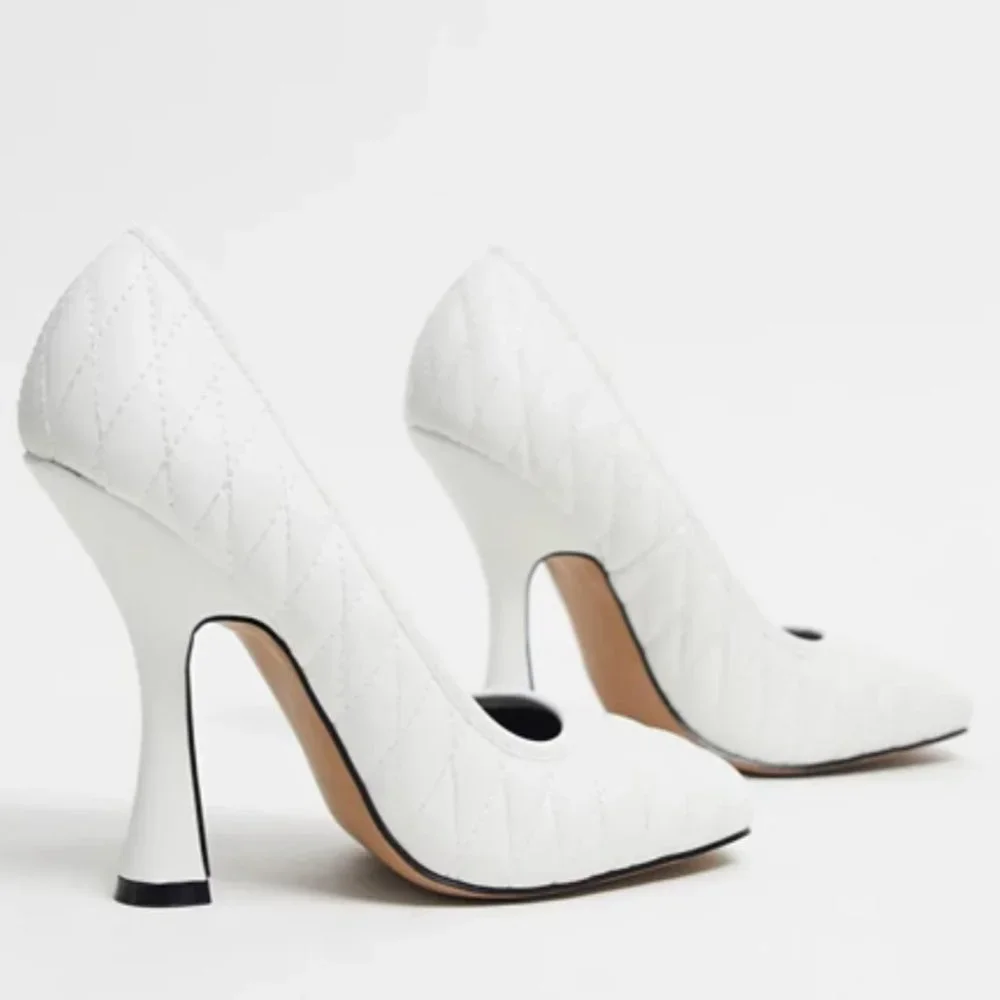 Quilted White Pumps - Picture 10 of 17